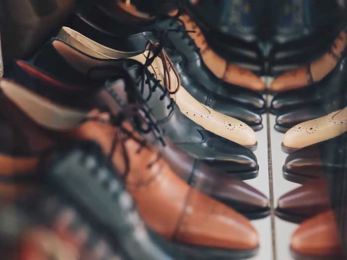 Don’t Waste Time! 4 Benefits to Shopping With an Image Consultant 